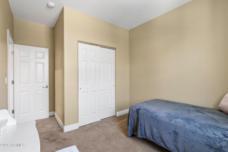 2545 W Cripple Creek Dr.-21