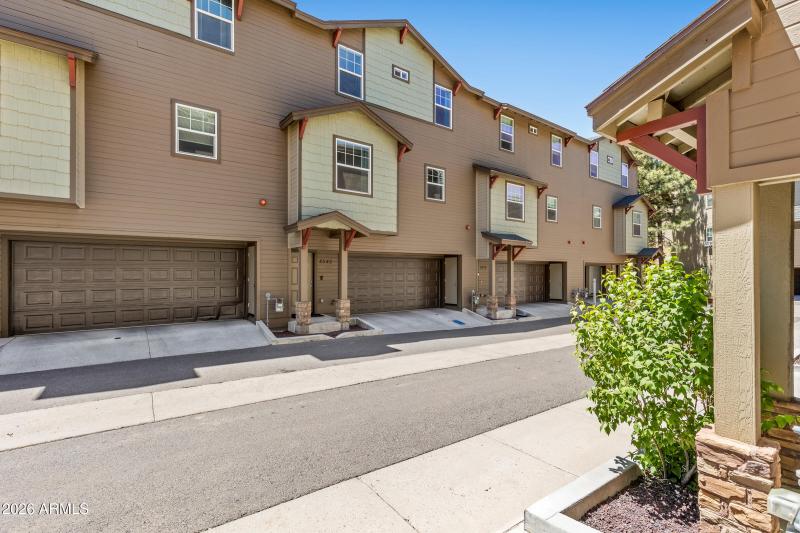 2545 W Cripple Creek Dr.-2