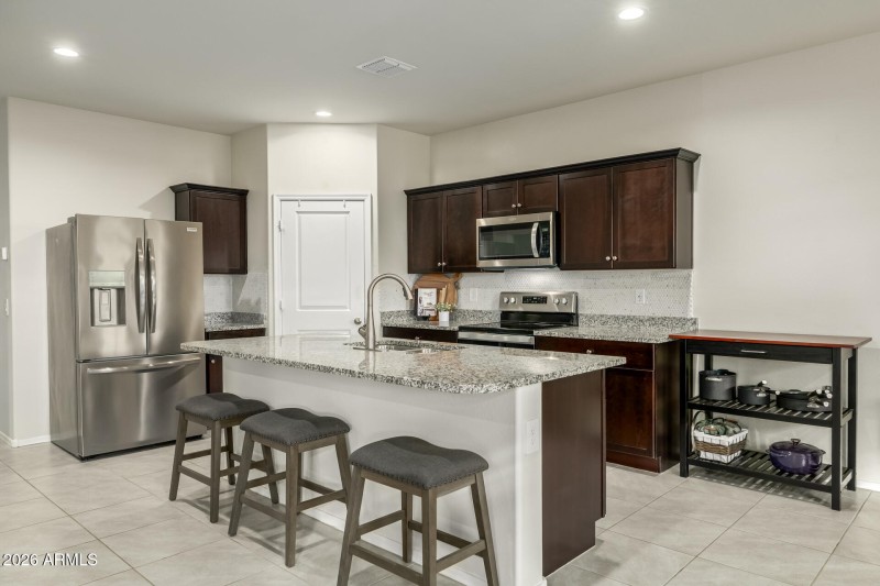 Large Breakfast Island