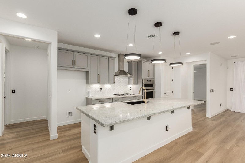 Stunning light features throughout