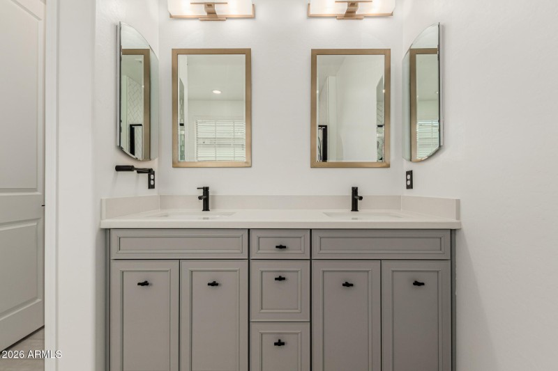 primary dual vanity