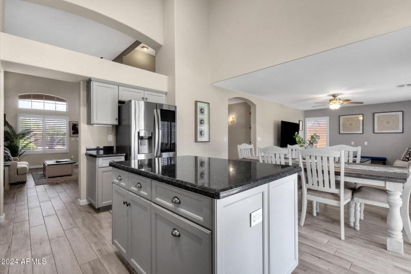 16-web-or-mls-18110-n-skyhawk-dr