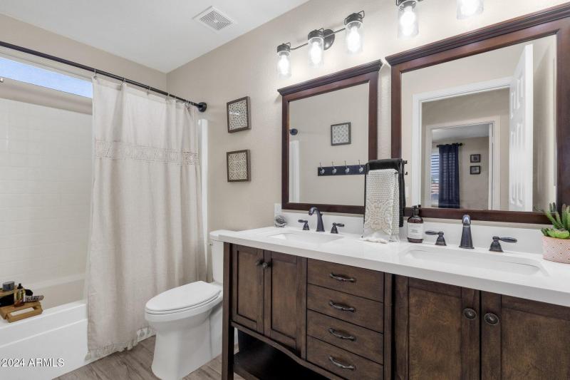 24-web-or-mls-18110-n-skyhawk-dr