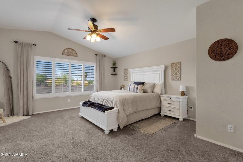 26-web-or-mls-18110-n-skyhawk-dr