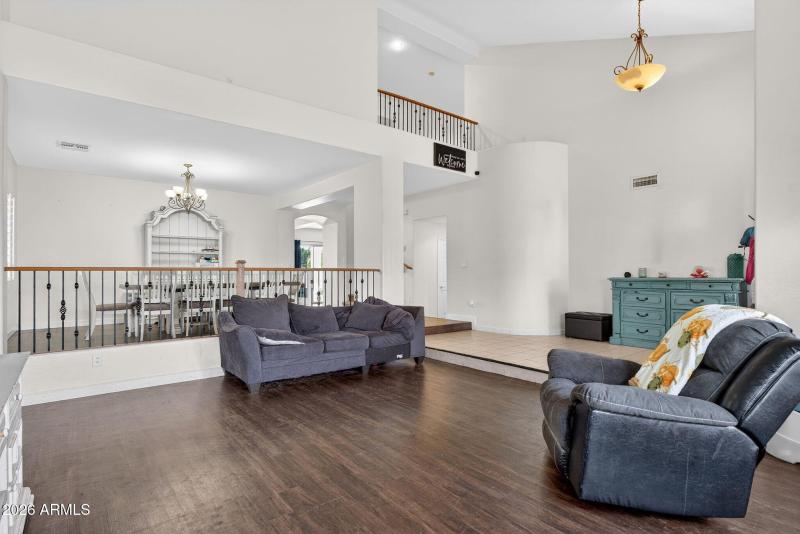 4-web-or-mls-40-E Solina Cir