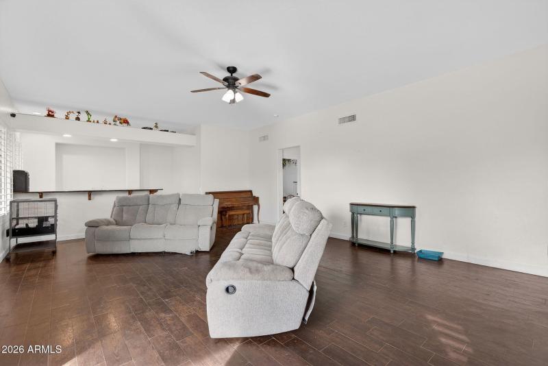 10-web-or-mls-30-E Solina Cir