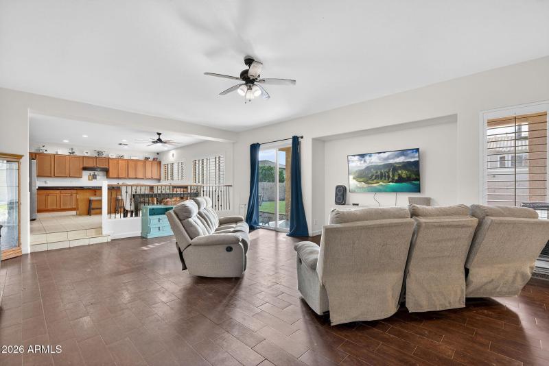 11-web-or-mls-31-E Solina Cir