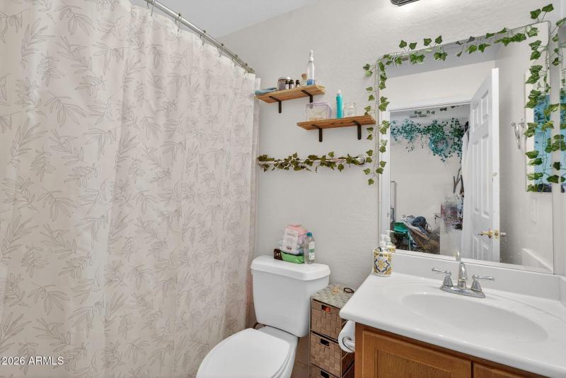 44-web-or-mls-37-E Solina Cir