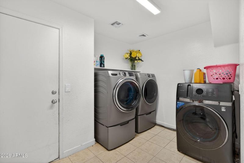 46-web-or-mls-34-E Solina Cir