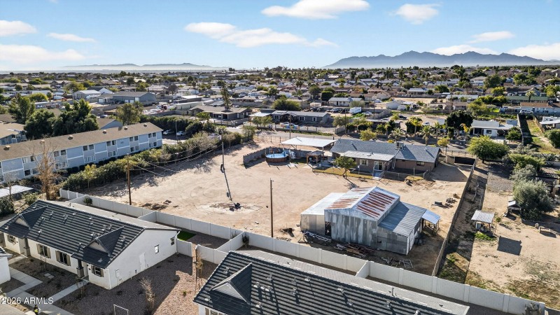 81-web-or-mls-22-W Ocotillo Rd