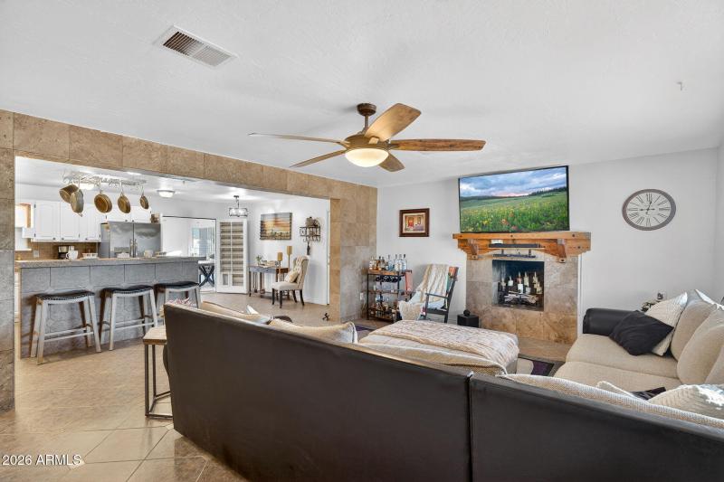 10-web-or-mls-34-W Ocotillo Rd