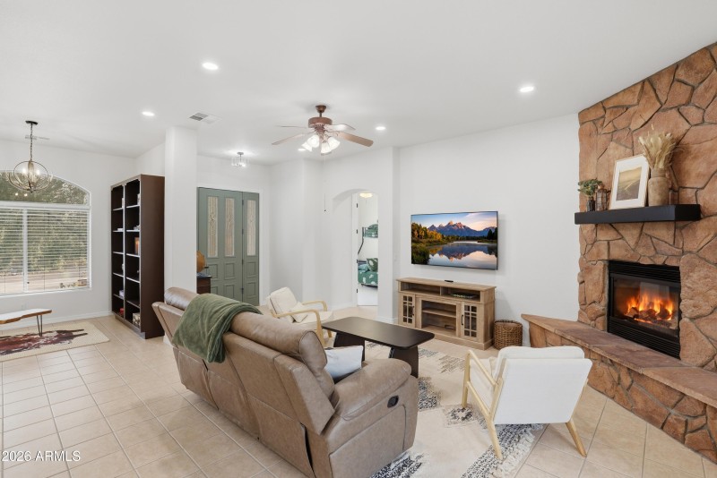 906_Wilderness_Trl_006