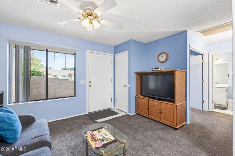 11_14300_W_Bell_Unit_5111_mls