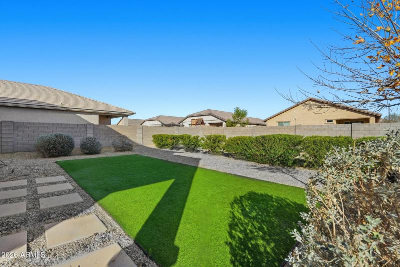 17572 W COUNTRY CLUB TER