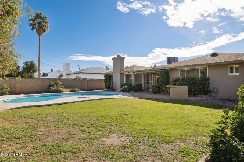 42-web-or-mls-5428-e-pinchot-ave