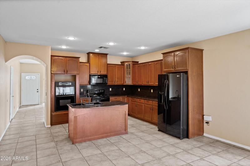 17-Family to Kitchen