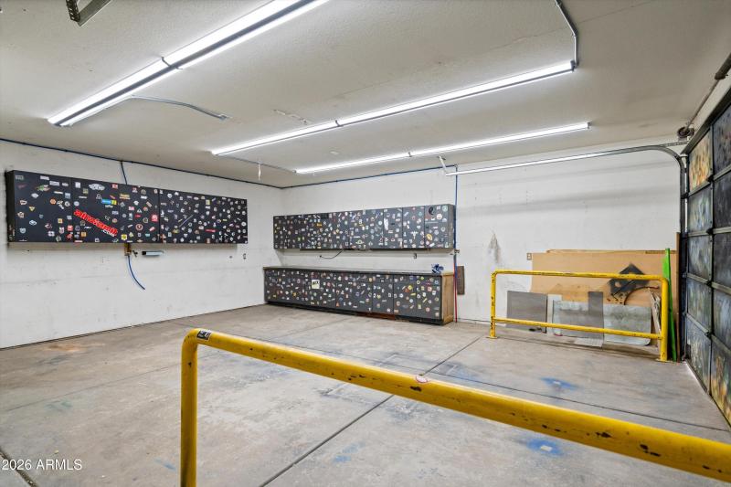 33-Mechanic's Garage