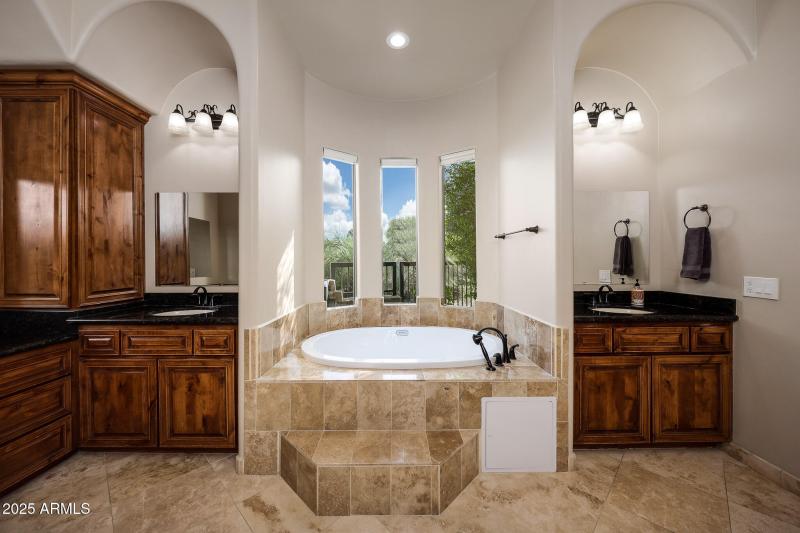 Spa-Like Bath with Soaking Tub