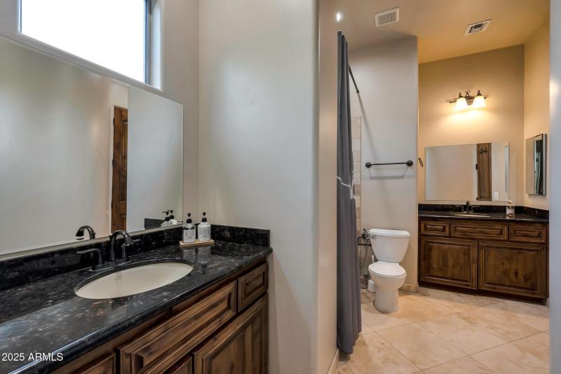 Bathroom #2 (Jack and Jill Set-Up)