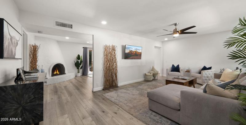 10-web-or-mls-Living Space2