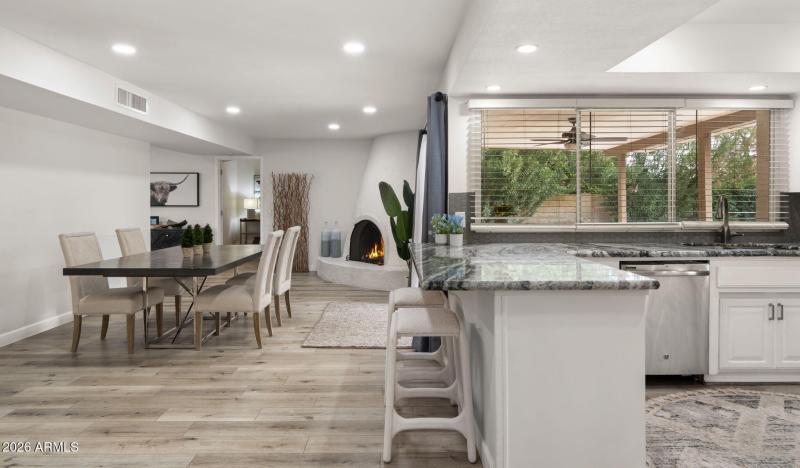 17-web-or-mls-Kitchen Dining Space