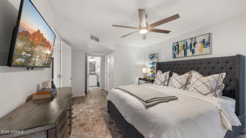 28-web-or-mls-Primary Bedroom4