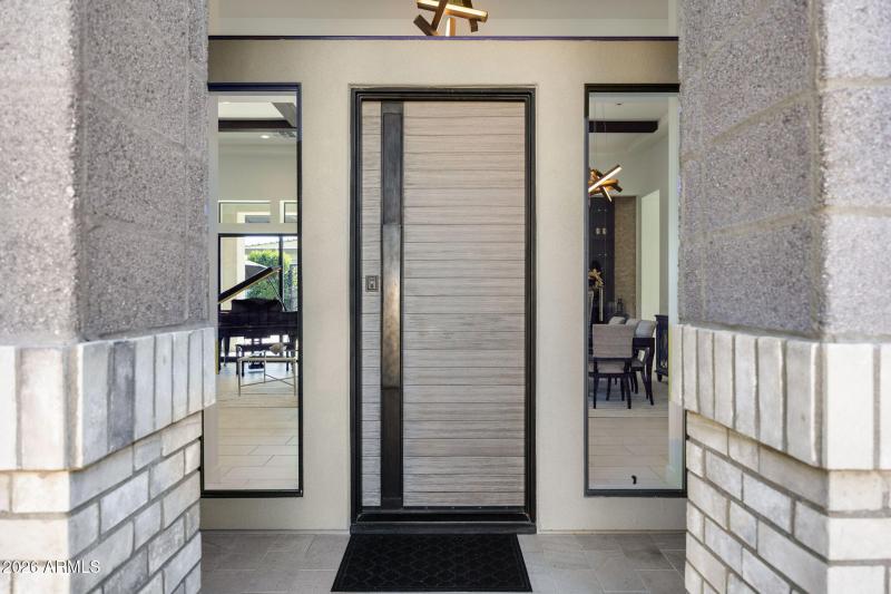 10-web-or-mls-2725 E King Bird Dr-10