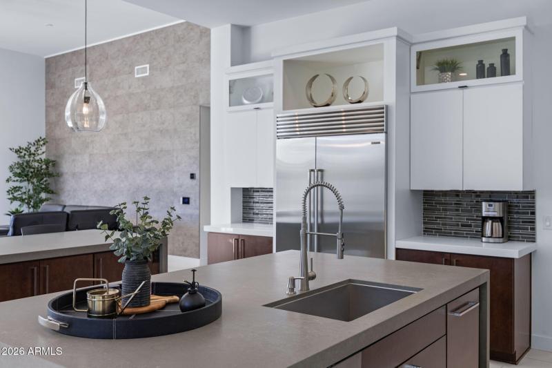 19-web-or-mls-2725 E King Bird Dr-19