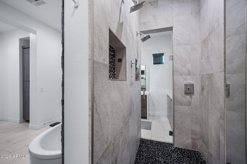 59-web-or-mls-2725 E King Bird Dr-59