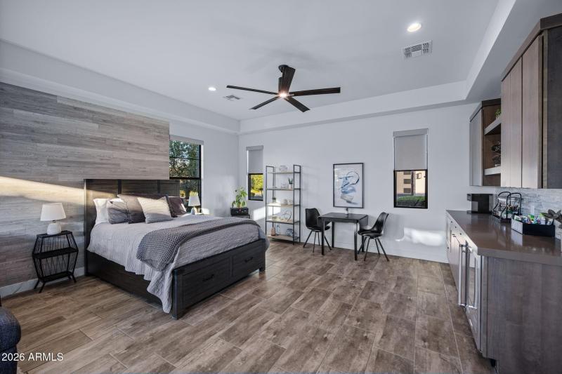 76-web-or-mls-2725 E King Bird Dr-76