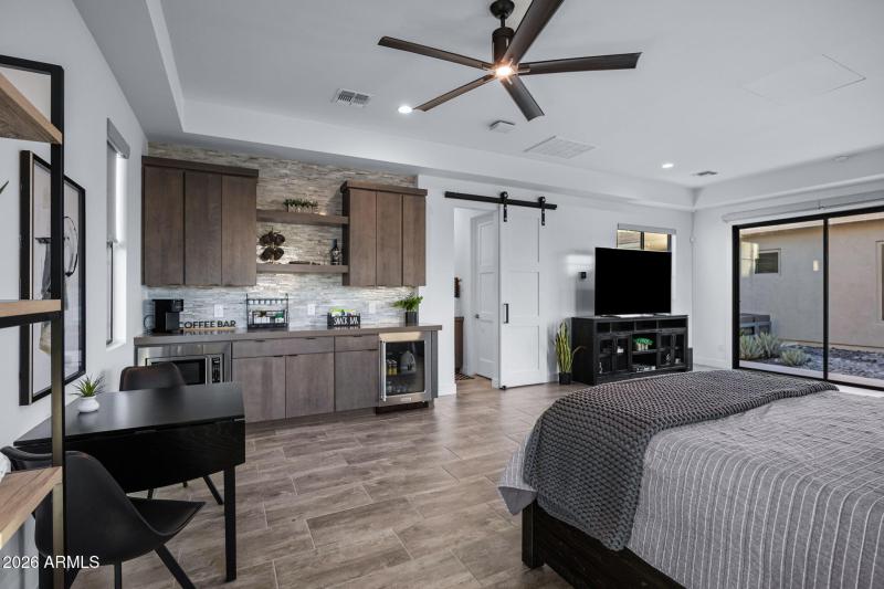 77-web-or-mls-2725 E King Bird Dr-77