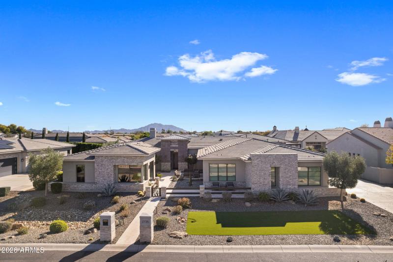 86-web-or-mls-2725 E King Bird Dr-86