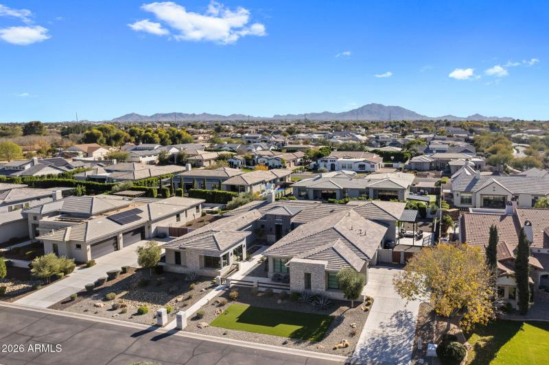 90-web-or-mls-2725 E King Bird Dr-90