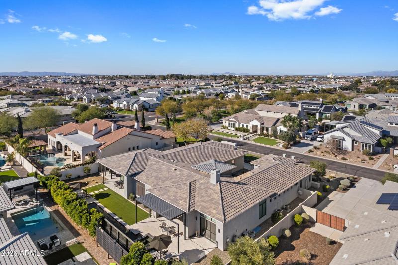 100-web-or-mls-2725 E King Bird Dr-100