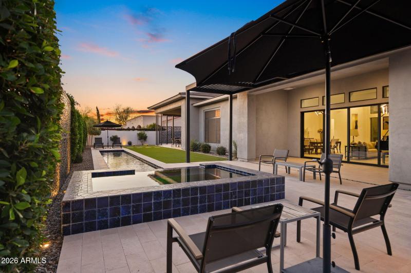 112-web-or-mls-2725 E King Bird Dr-112