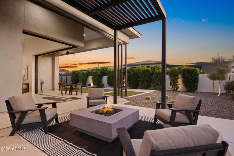 117-web-or-mls-2725 E King Bird Dr-117