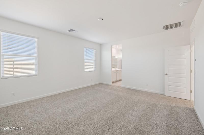 17-web-or-mls-1476-s-241st-ave