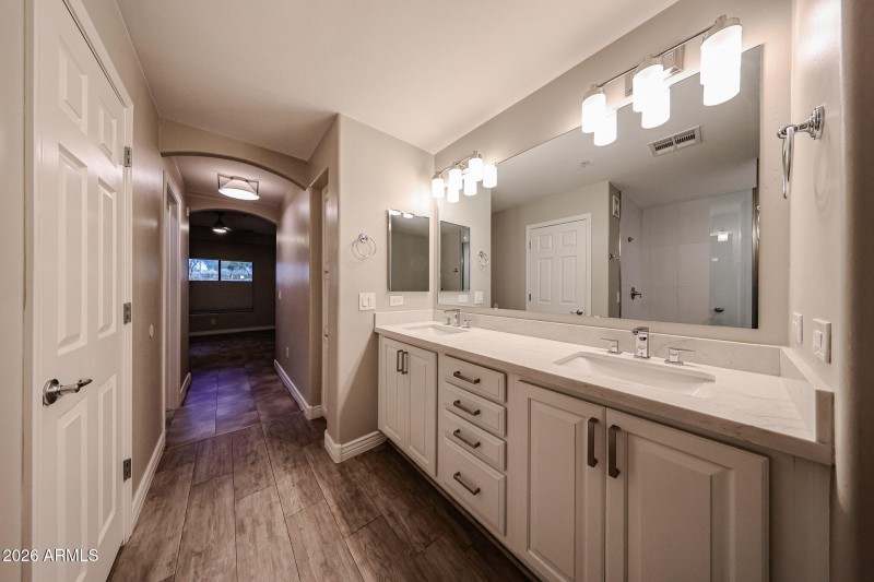 1253 Primary Vanities