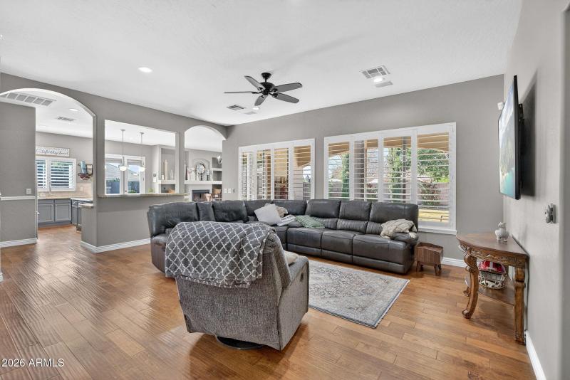 4-web-or-mls-44- E Orchid Ct