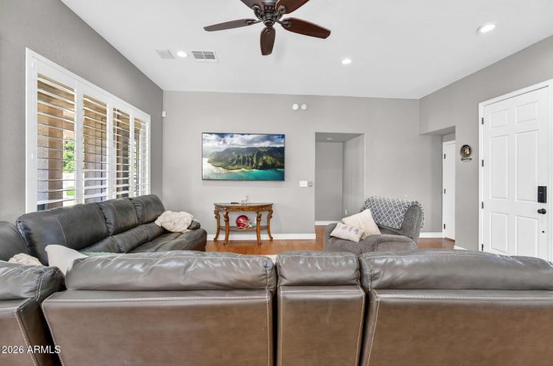 7-web-or-mls-48- E Orchid Ct