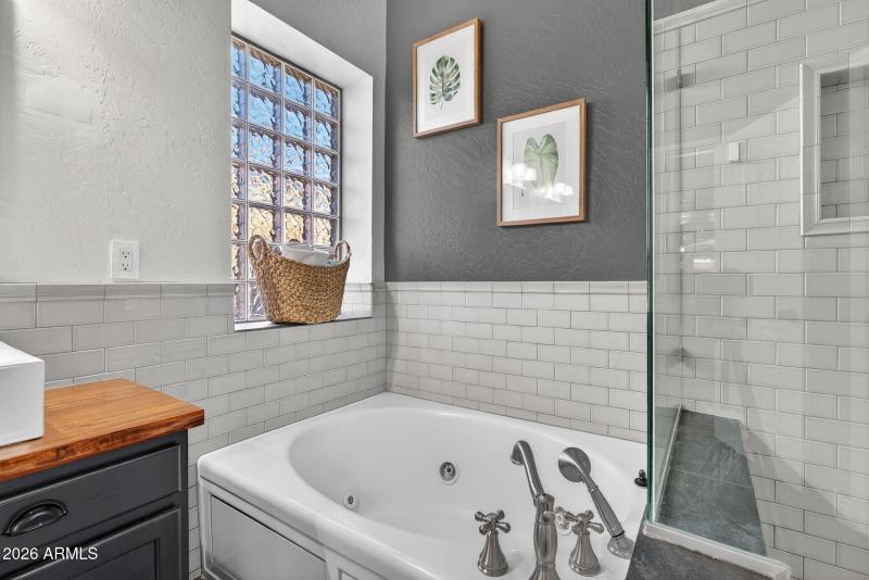 29-web-or-mls-40- E Orchid Ct