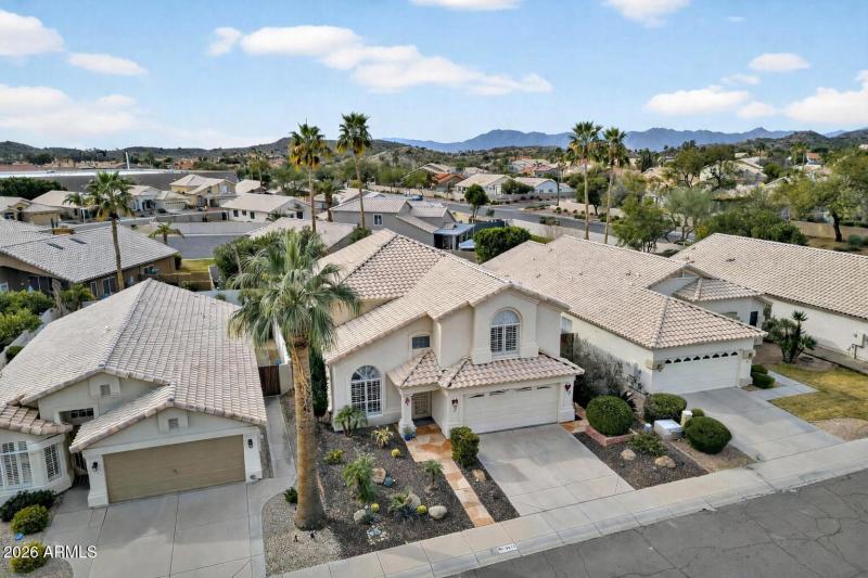 55-web-or-mls-09- E Desert Willow Rd