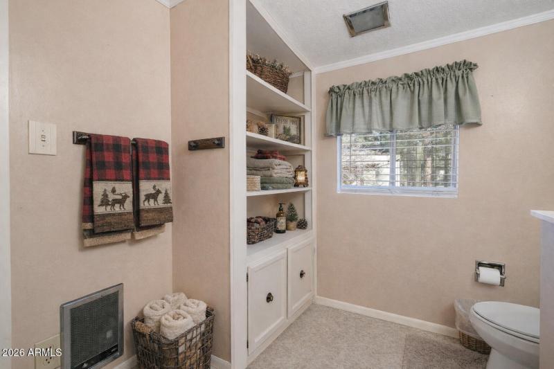 primary bath shelving