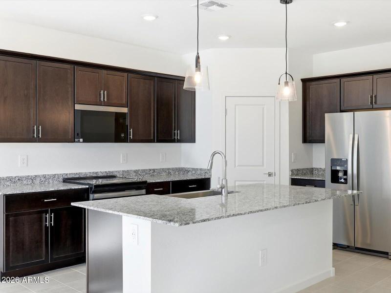 17-de8d4cca-ed40-44b0-a52d-2eac59eb67d0