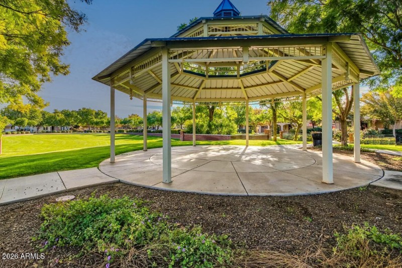 15391 W Dreyfus St-70