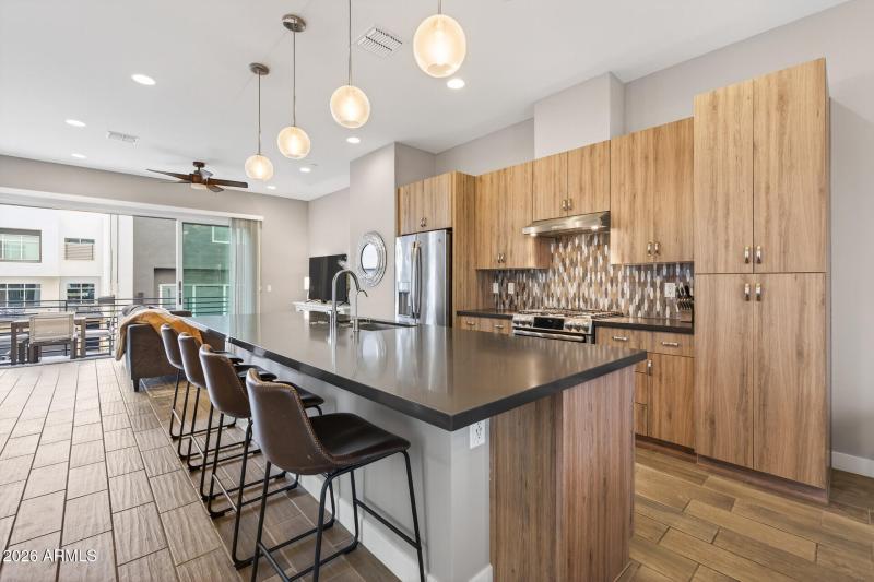 22_1717_E_Morten_Ave_Unit_3822_mls