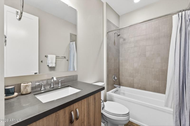 34_1717_E_Morten_Ave_Unit_3834_mls