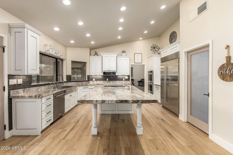 Modern Cabinets and Counters