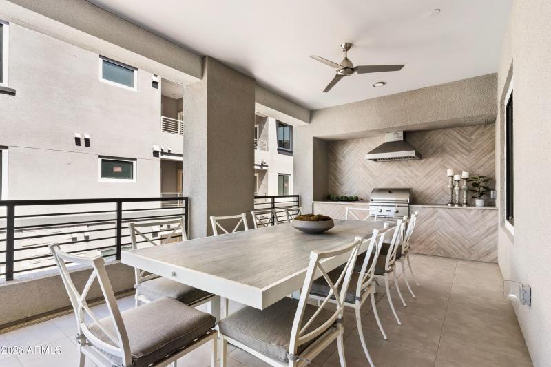 TheLuxeValentino5mb-00465