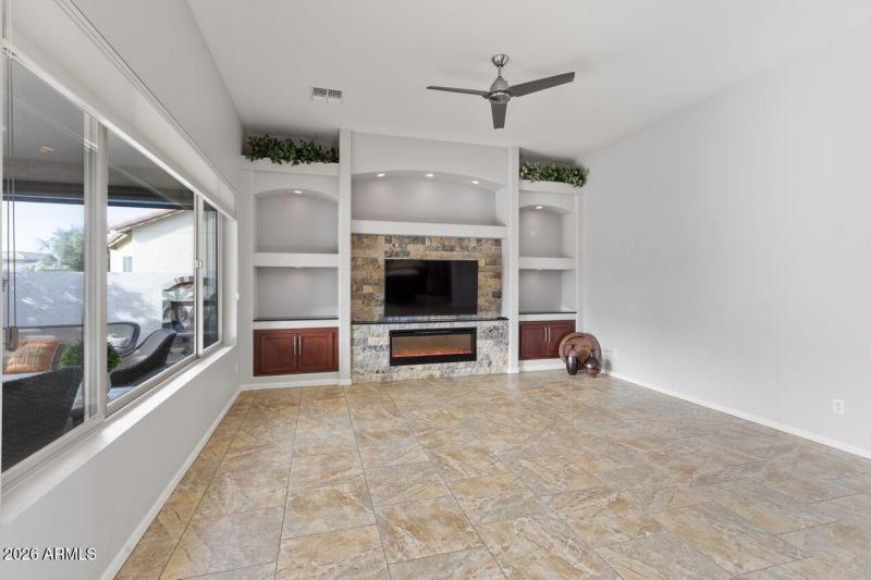 16375 W Whitton Ave Media Wall 2